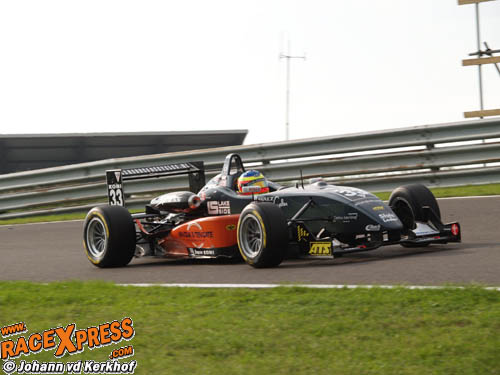 Récardo Bruins in actie